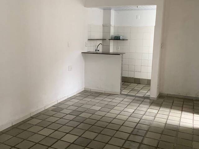 #1827 - Apartamento para Locação em Porto Seguro - BA