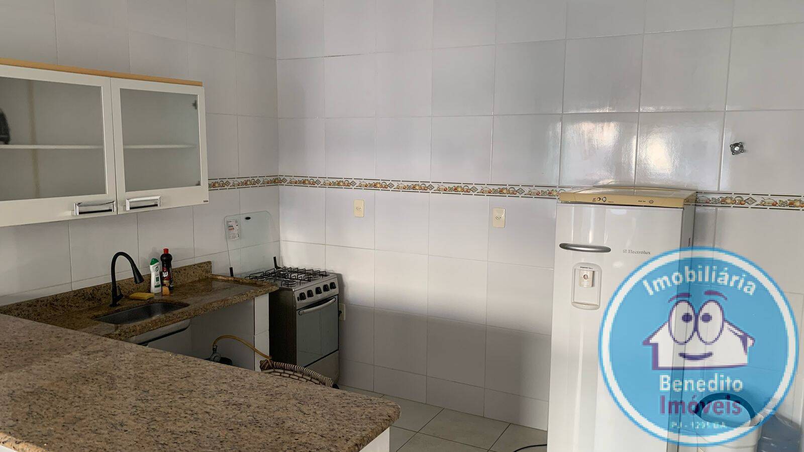 Apartamento para alugar com 2 quartos, 72m² - Foto 2