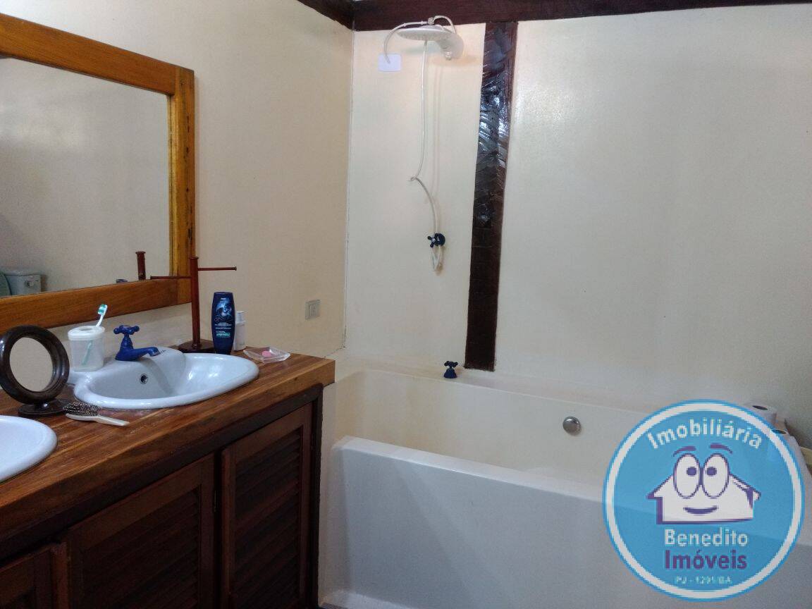 Casa à venda com 6 quartos, 300m² - Foto 3