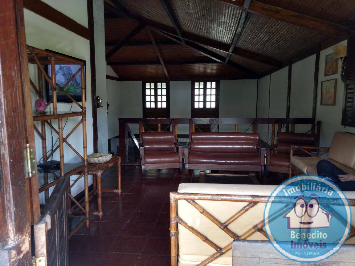 Casa à venda com 6 quartos, 300m² - Foto 20
