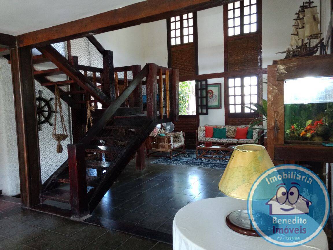 Casa à venda com 6 quartos, 300m² - Foto 22
