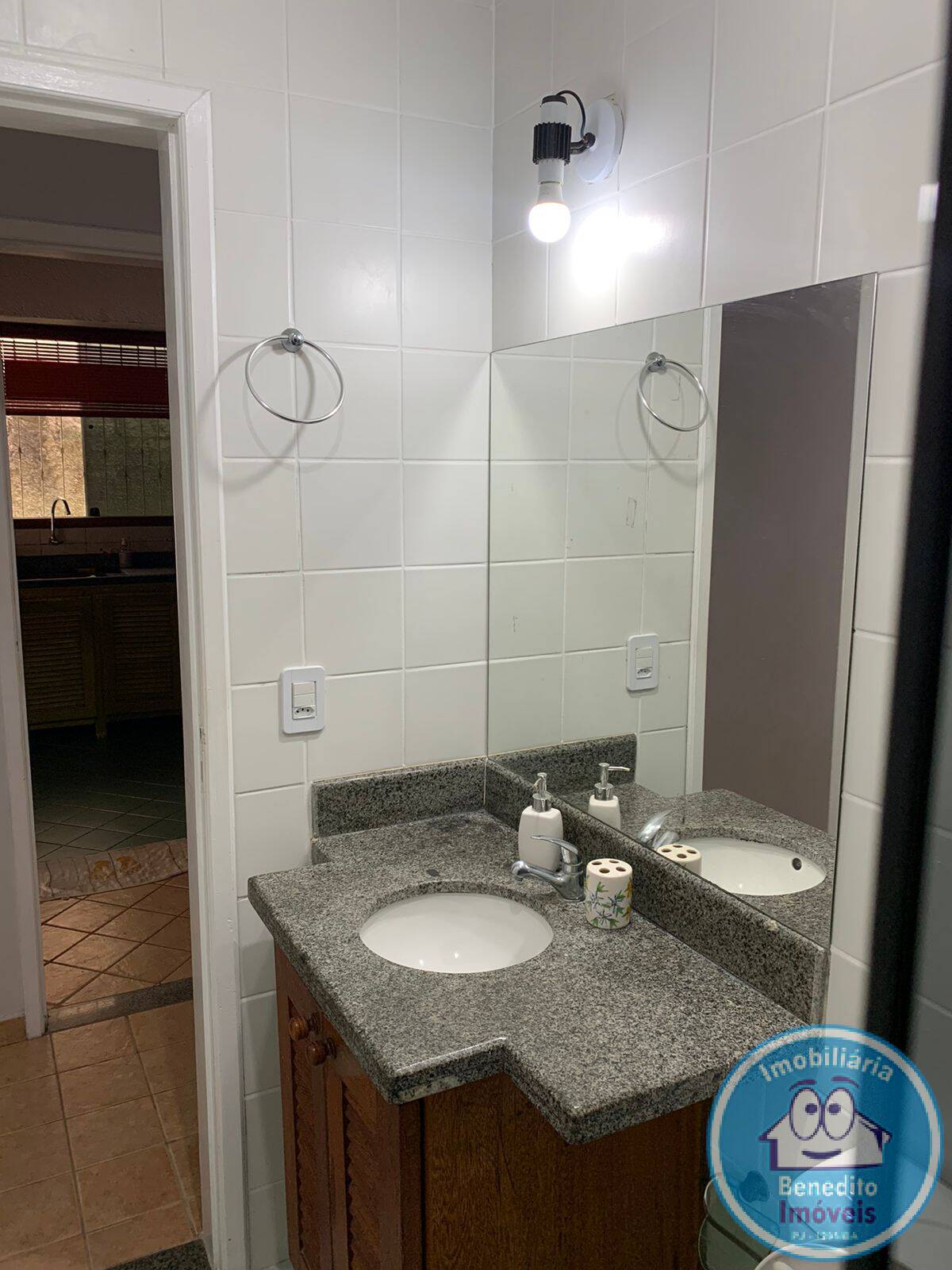Casa à venda e aluguel com 2 quartos, 200m² - Foto 9